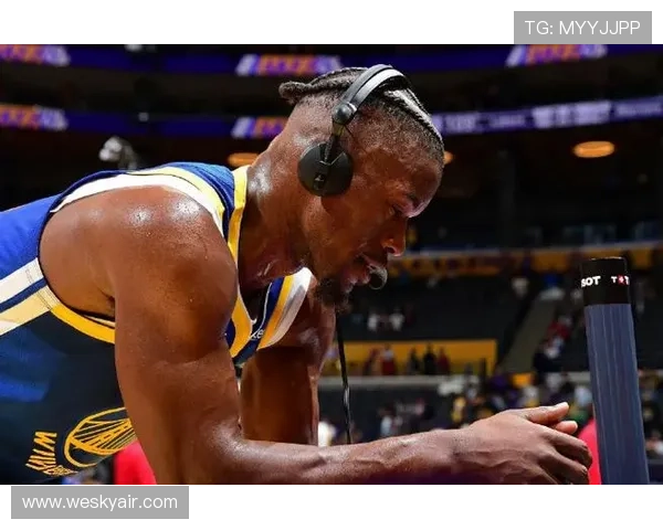 巴特勒半场表现抢眼17分钟内贡献12分2板3助2断展现强大杀伤力